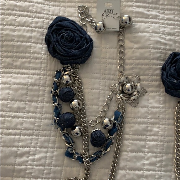 Unique long necklace and earring set. - Picture 2 of 4